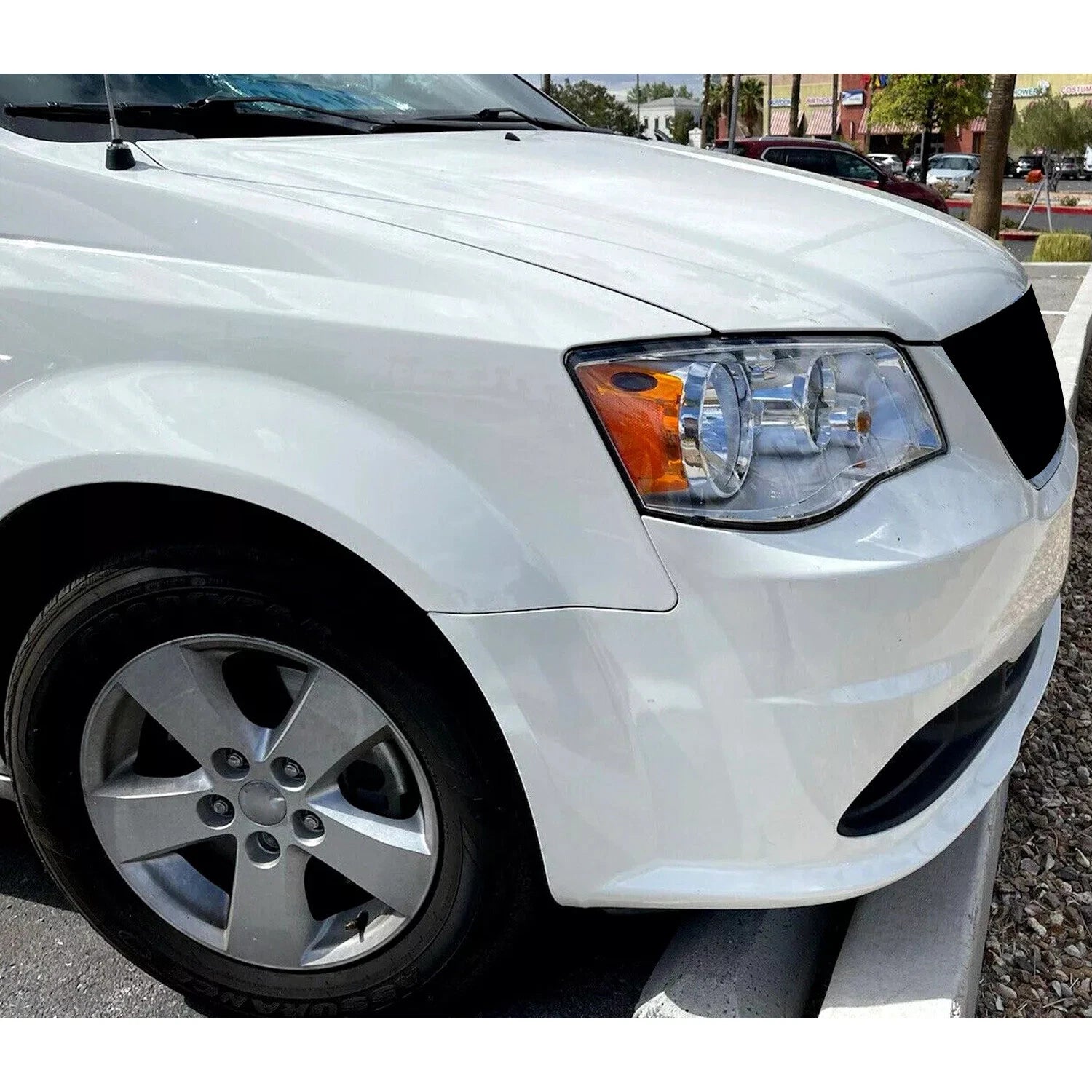 Passenger Side Headlight for Chrysler Town & Country, Grand Caravan (2008–2020)