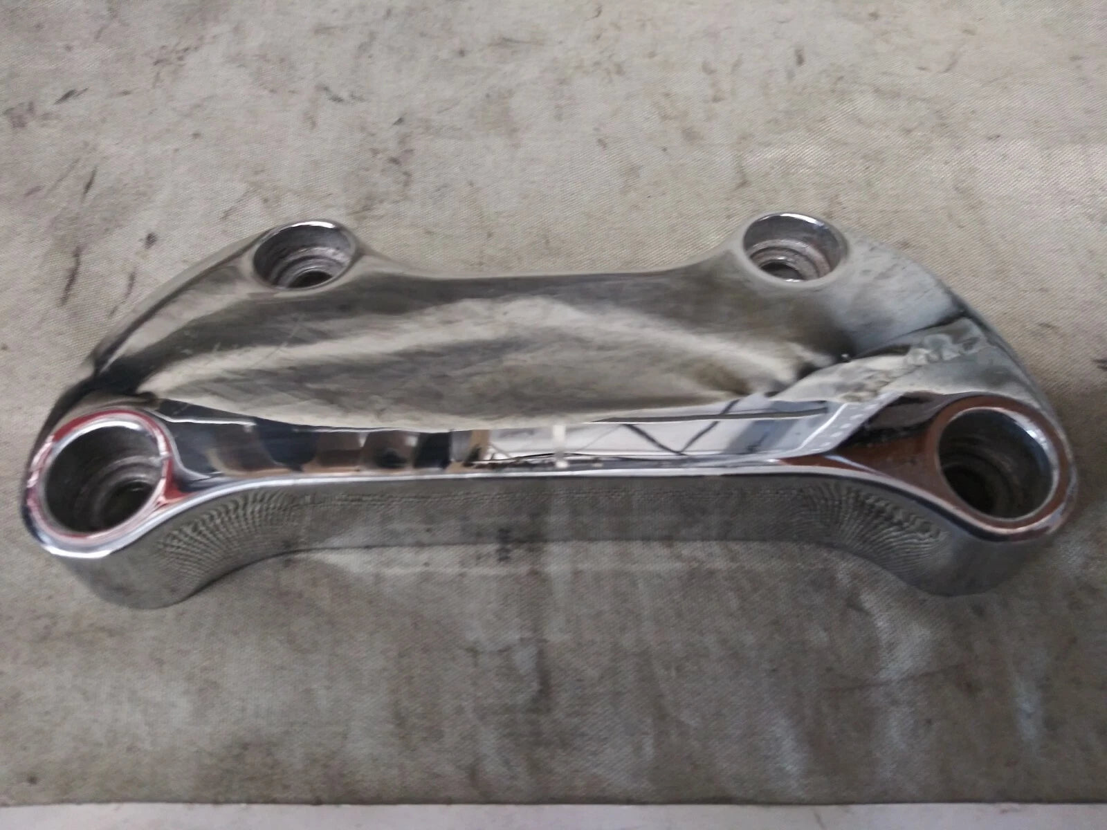 Handlebar Riser Clamp for Harley Davidson (Chrome)