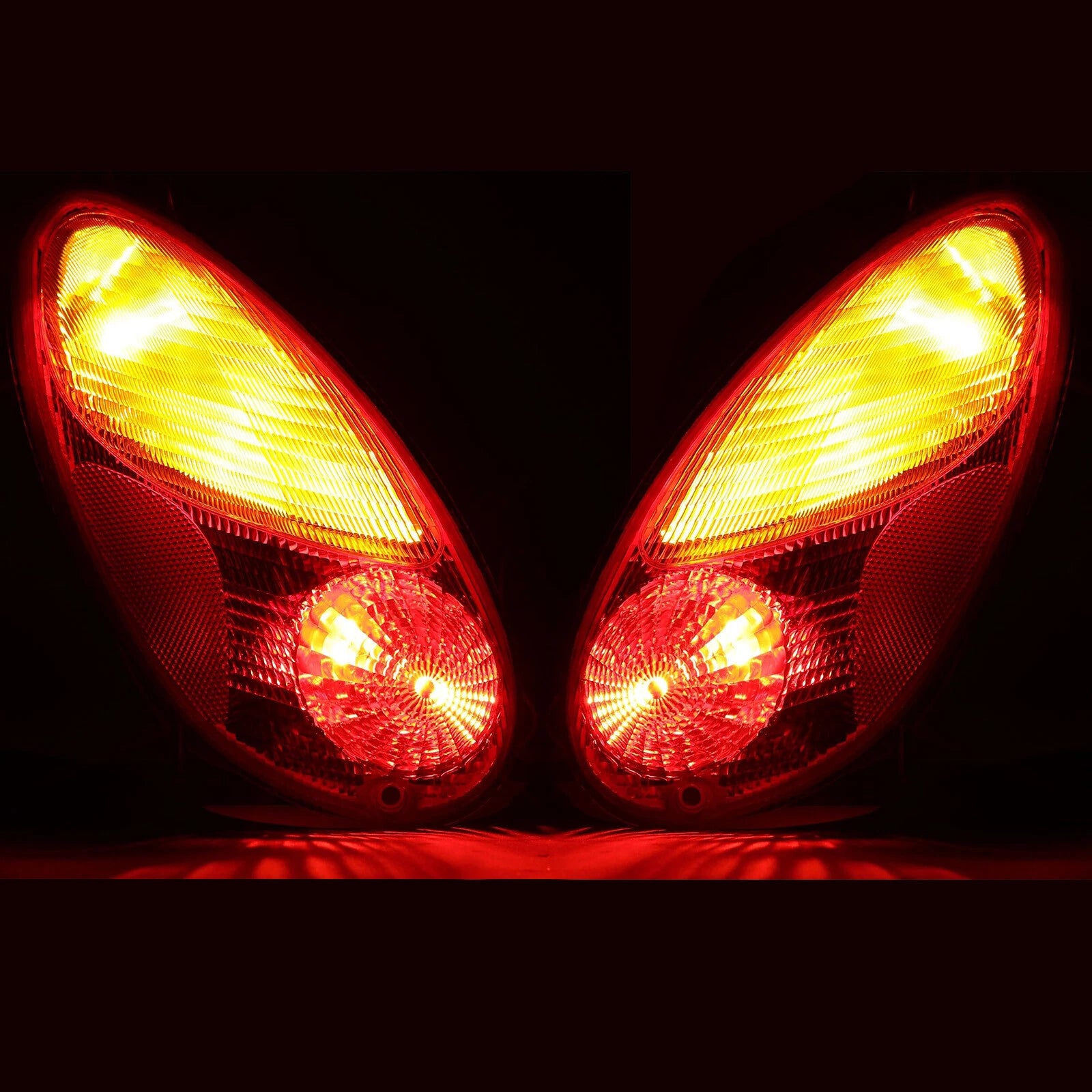 Tail Lights Brake Lamps Pair for Chrysler PT Cruiser (2001–2005) W/Bulb