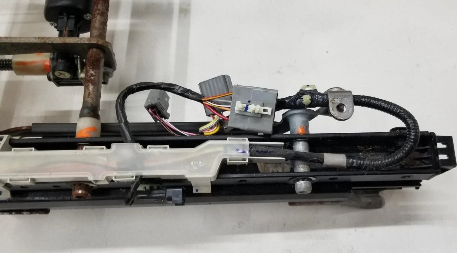 Seat Base Track RH for Lincoln LS (2003–2006)