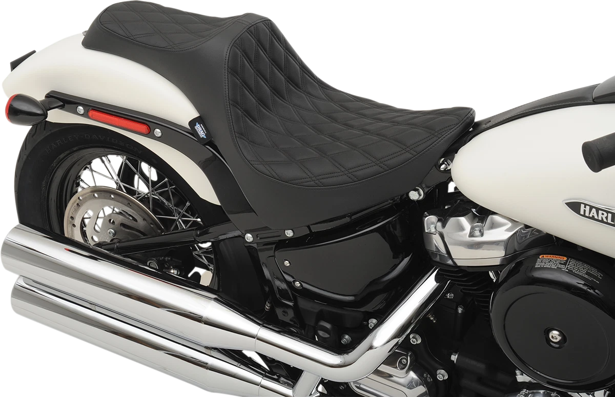 Predator III Seat for Harley-Davidson (2014–2023) - Double Diamond, Black Stitching