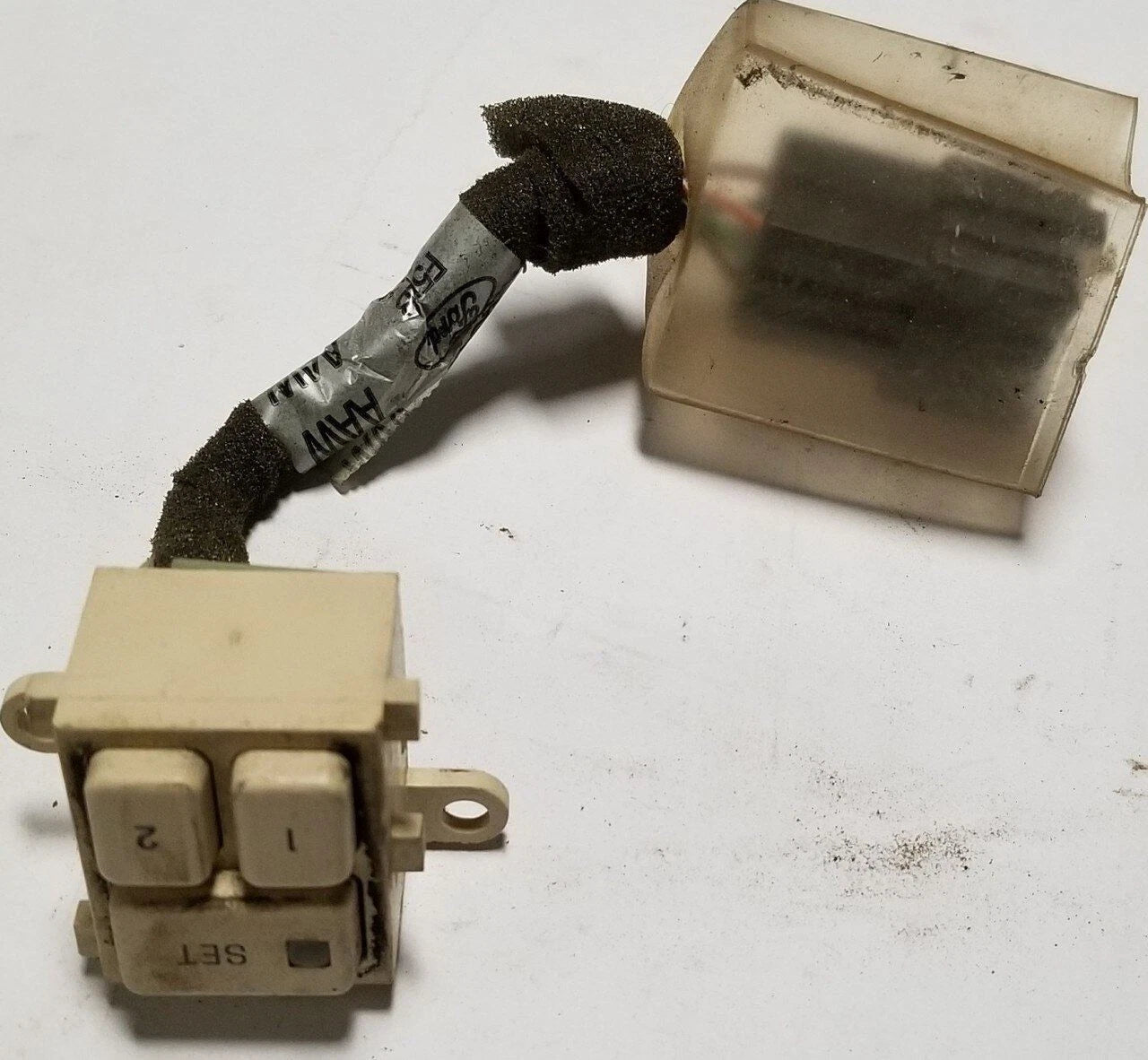 Seat Memory Switch for Lincoln Mark VIII (1993–1996) Ivory