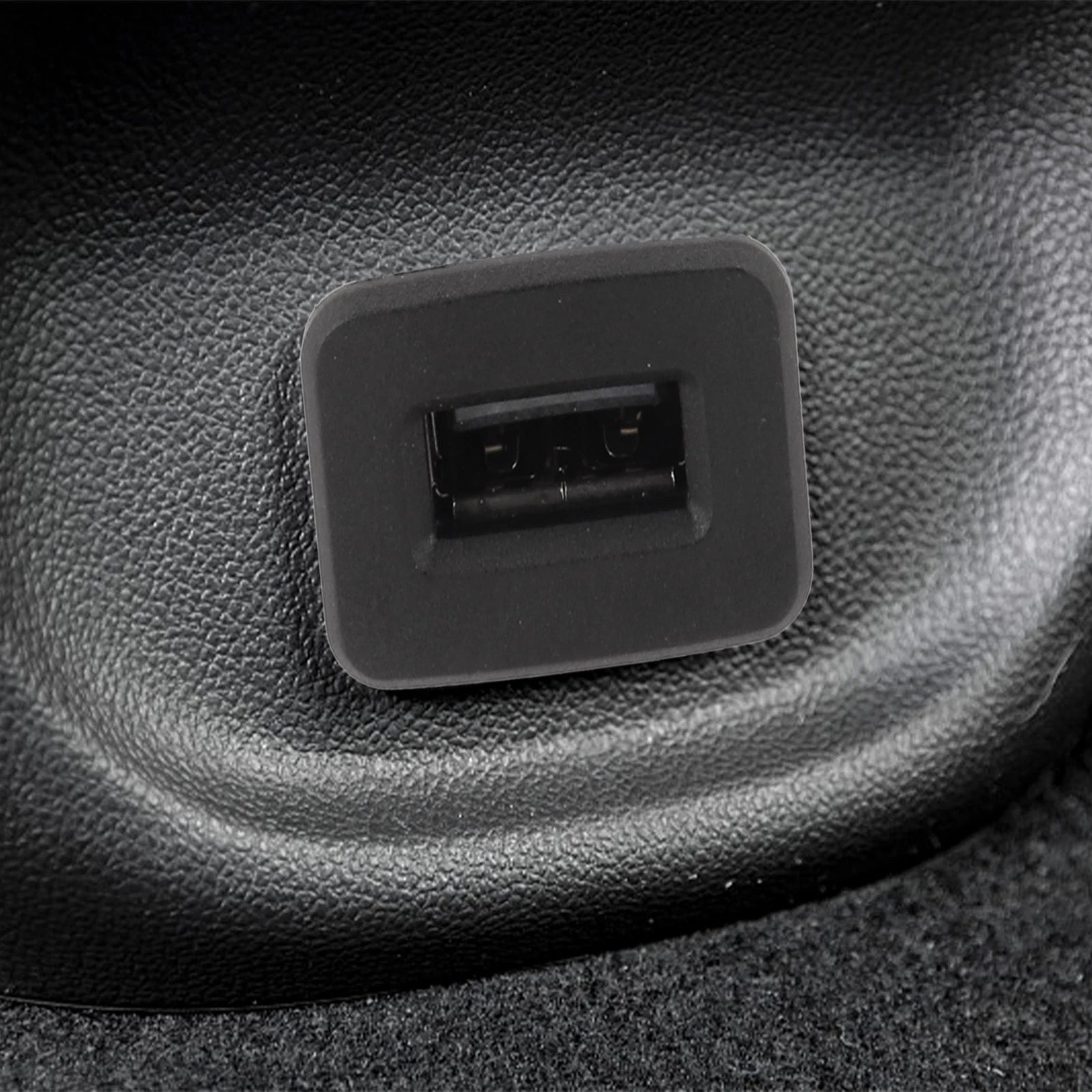 USB Female Base 2P Socket for All Vehicles (Universal Fit)