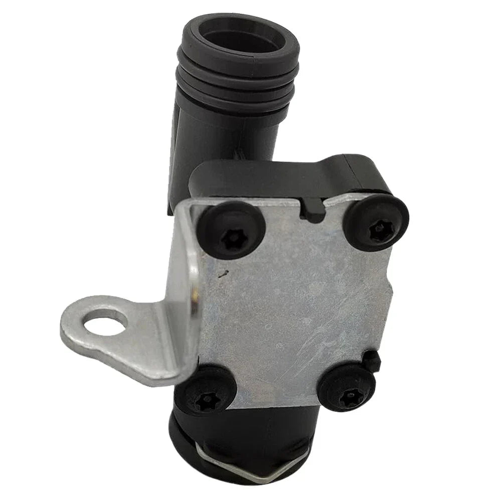 Coolant Hose Connector Water Pump for Mercedes ML550 GL500