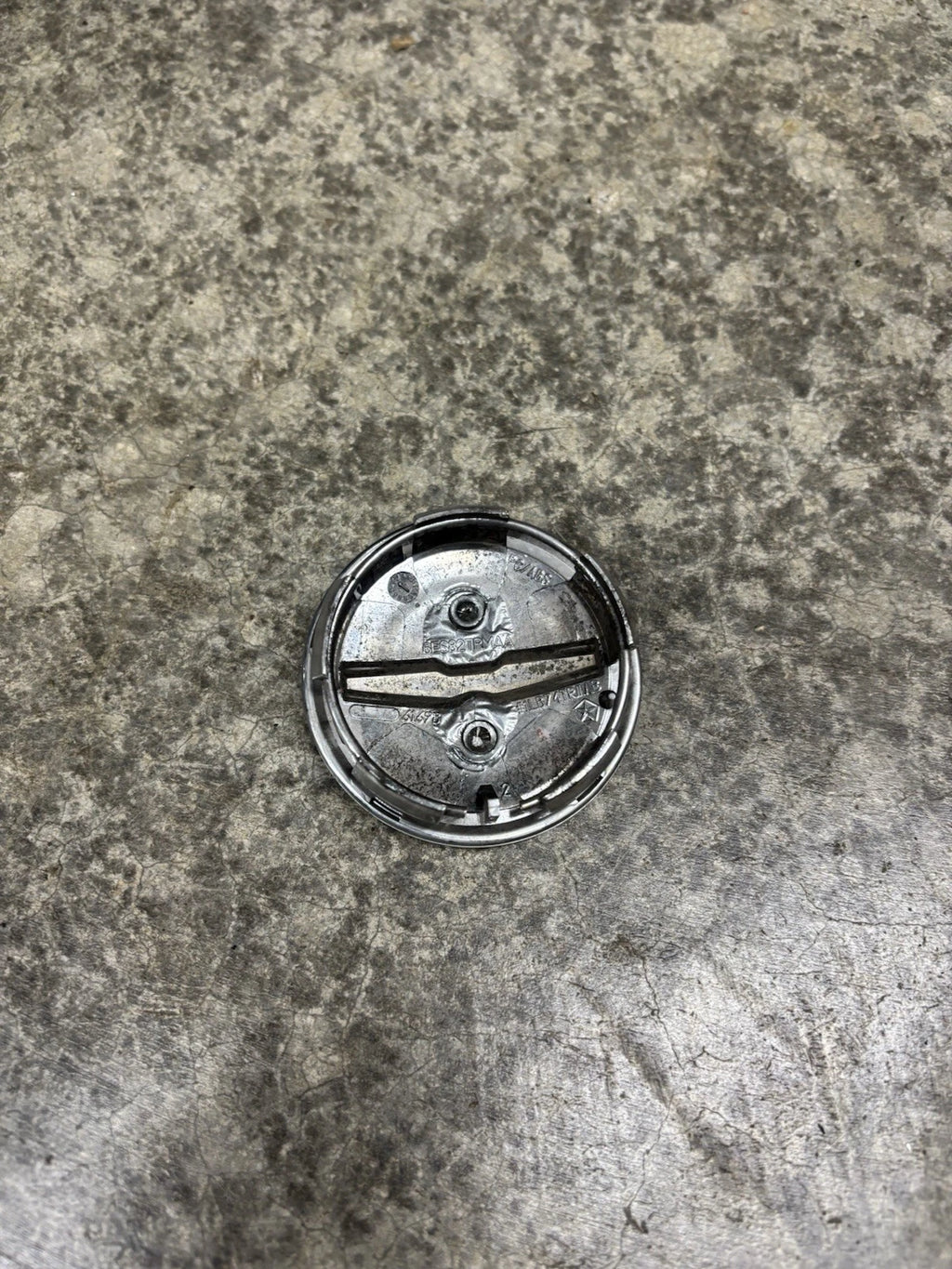 Set of 4 Center Caps for Chrysler (OEM 6ES82TRMAA)