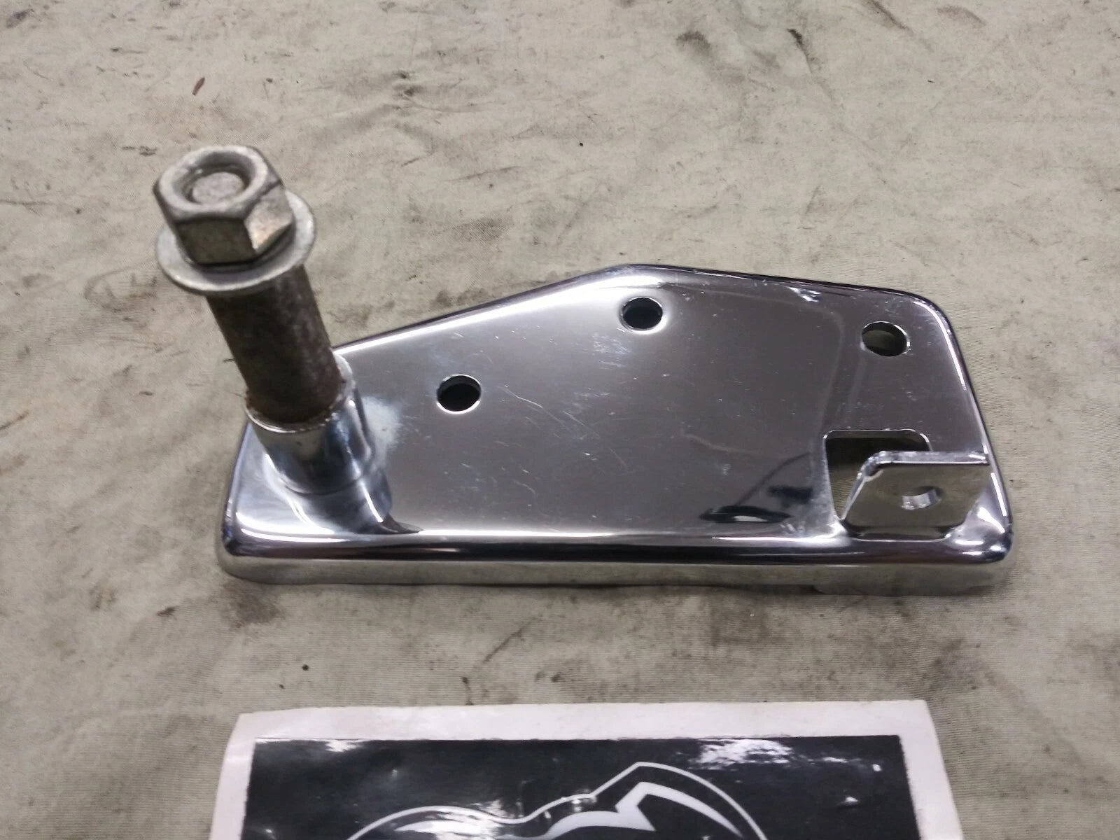 Front Footpeg Mount Bracket for Harley Davidson Shovelhead FXE (1979)