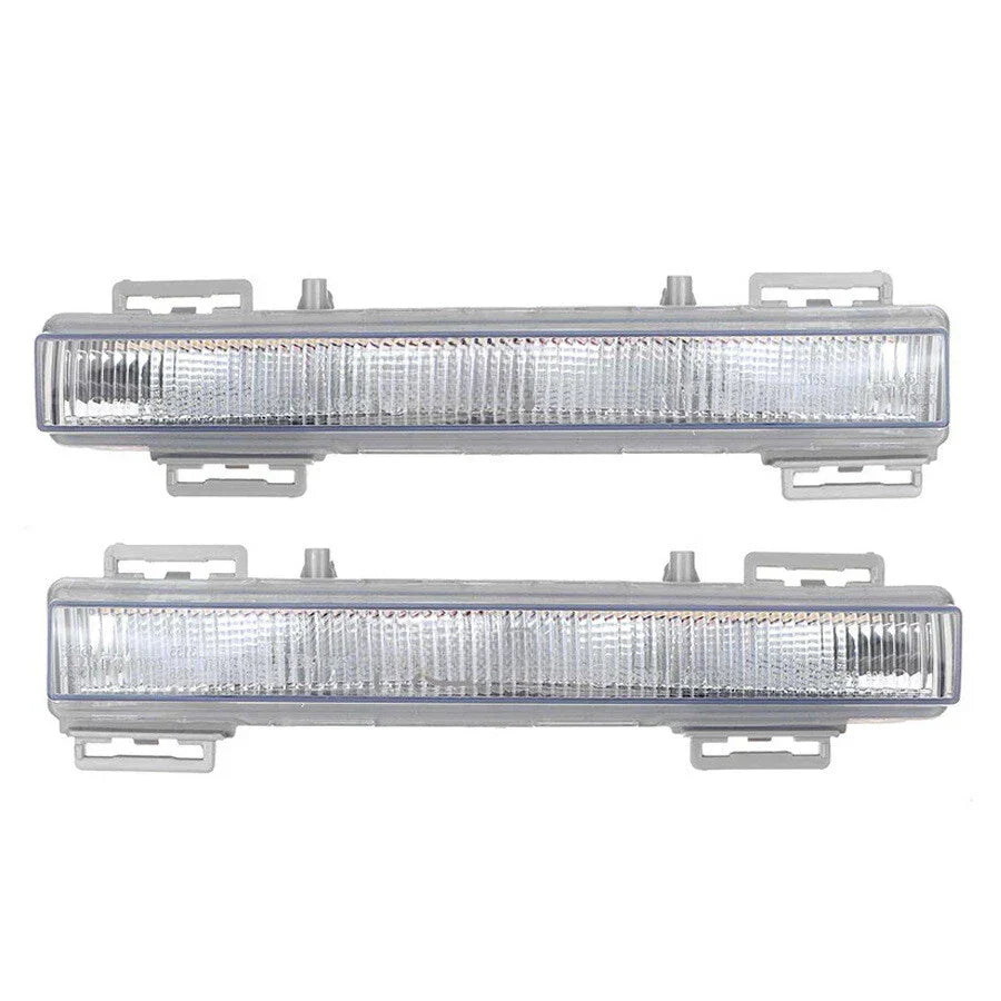 1 Pair LED Fog Lamp DRL Light for Mercedes X204 GLK250 GLK350 (2009–2015)