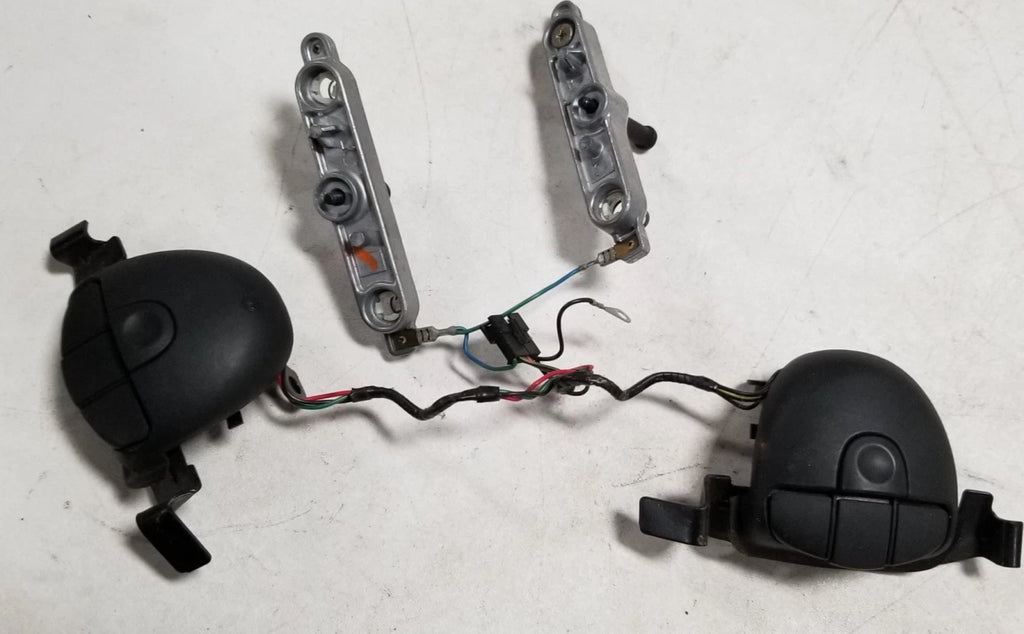 Steering Wheel Cruise Volume Switch Assembly for Jaguar XK8 XKR (1997–2002)