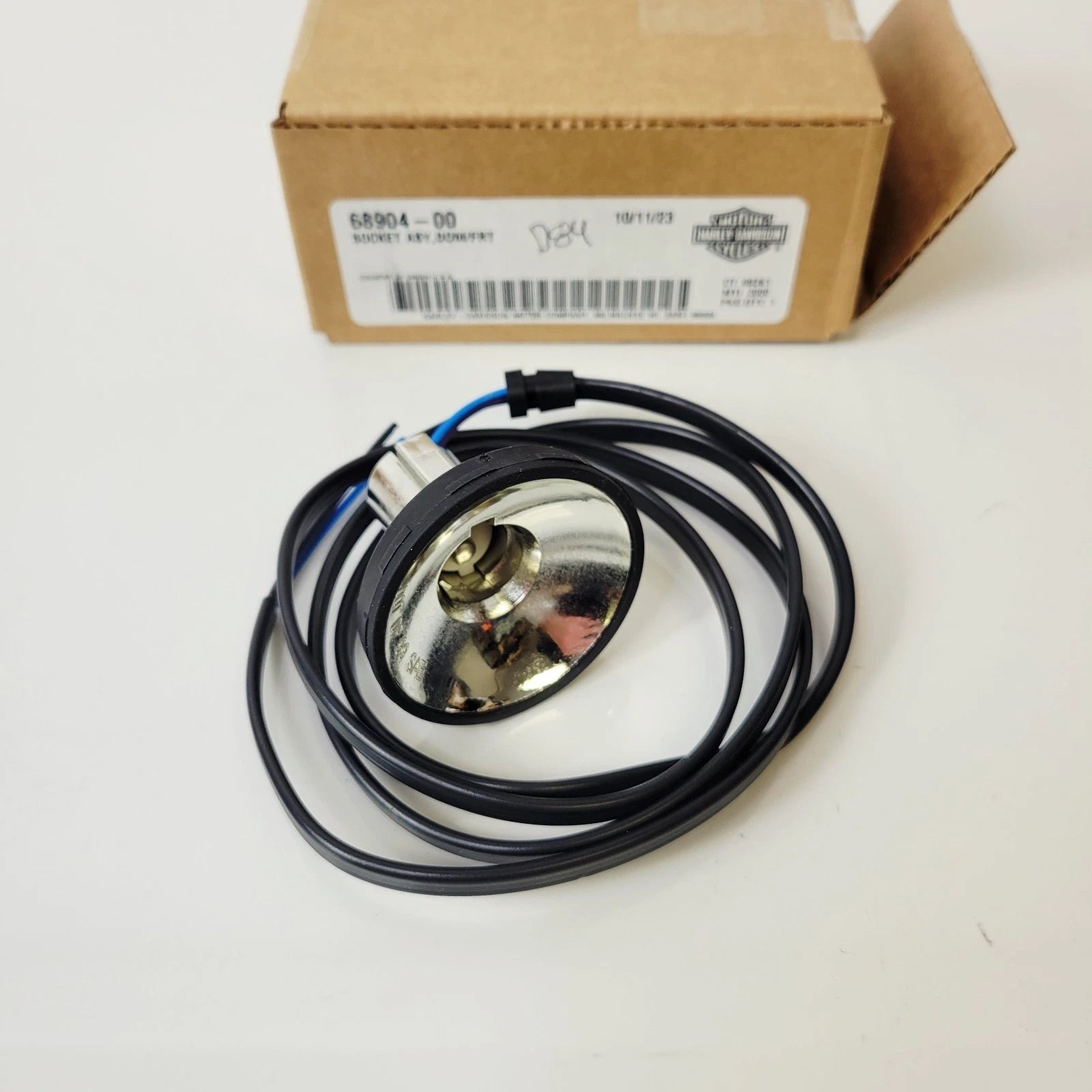 Front Turn Signal Socket Assembly for Harley-Davidson Touring Dyna (2000–2017) 68904-00