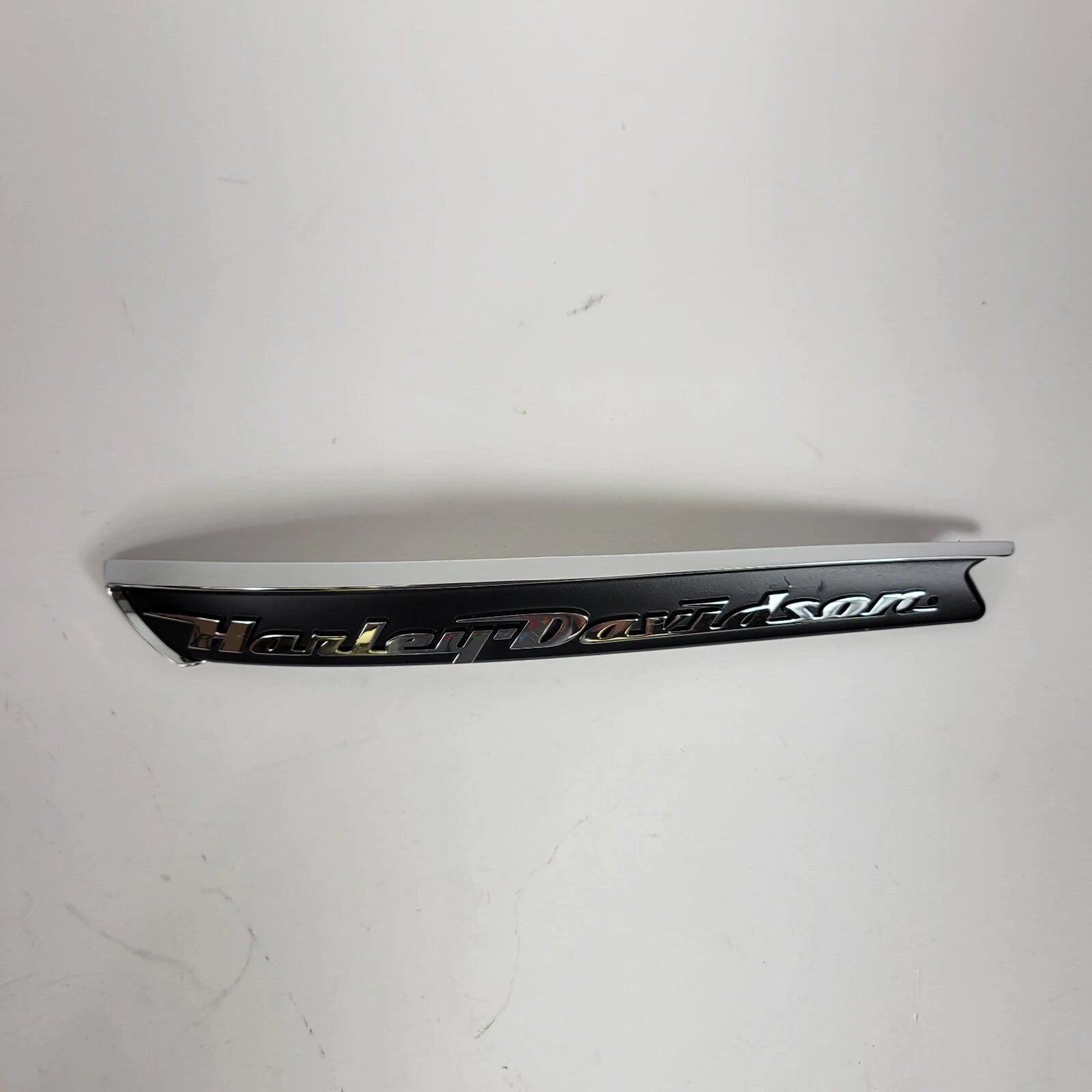 Fuel Tank Medallion Left for Harley Davidson Road Glide Ultra (2008–2023) 14100765