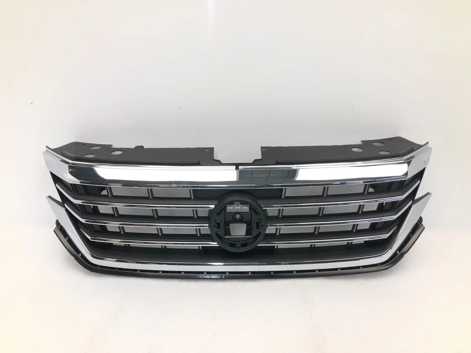 Chrome Front Upper Grille for VW Passat (2020–2022)