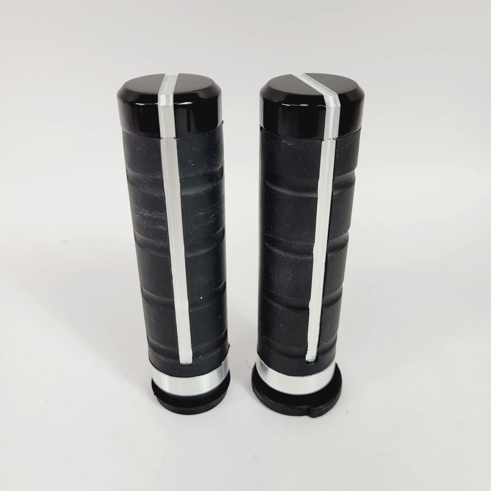 Hand Grips Kit for Harley-Davidson (56100330)