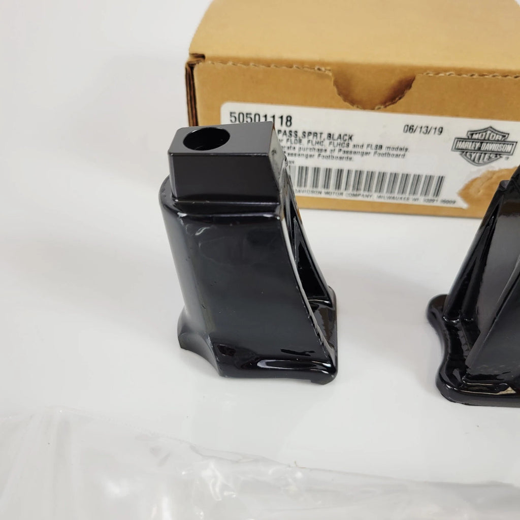 OEM Passenger Floorboard Mounts for Harley Heritage Classic (2017–2023) 50501118