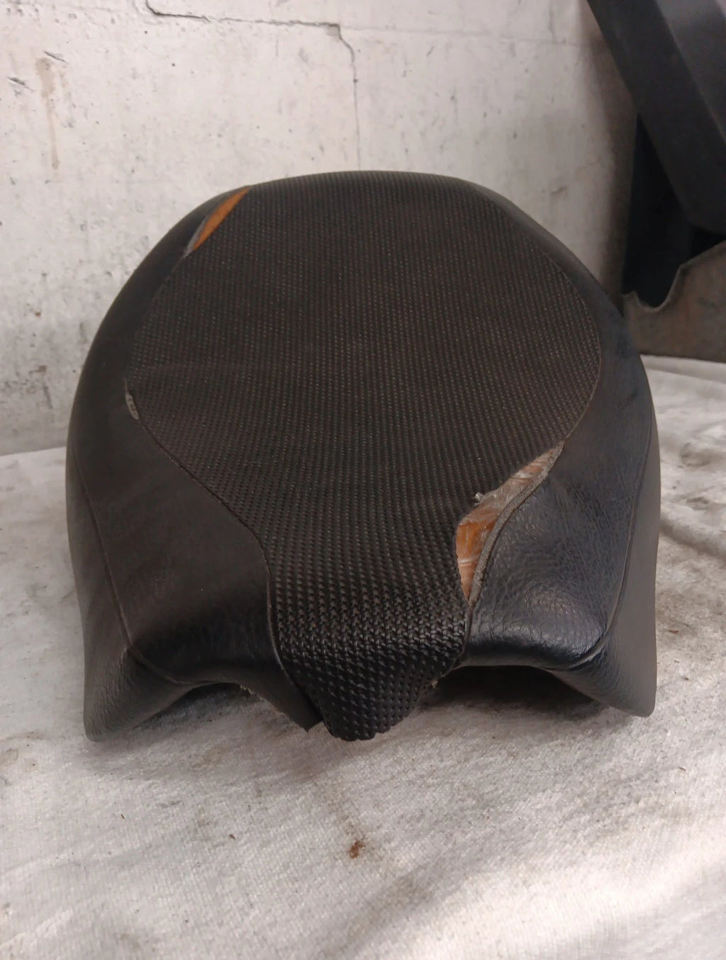 Front Driver Seat for Suzuki VZ 800 Marauder (1997–2004) 45100-48E70-48H