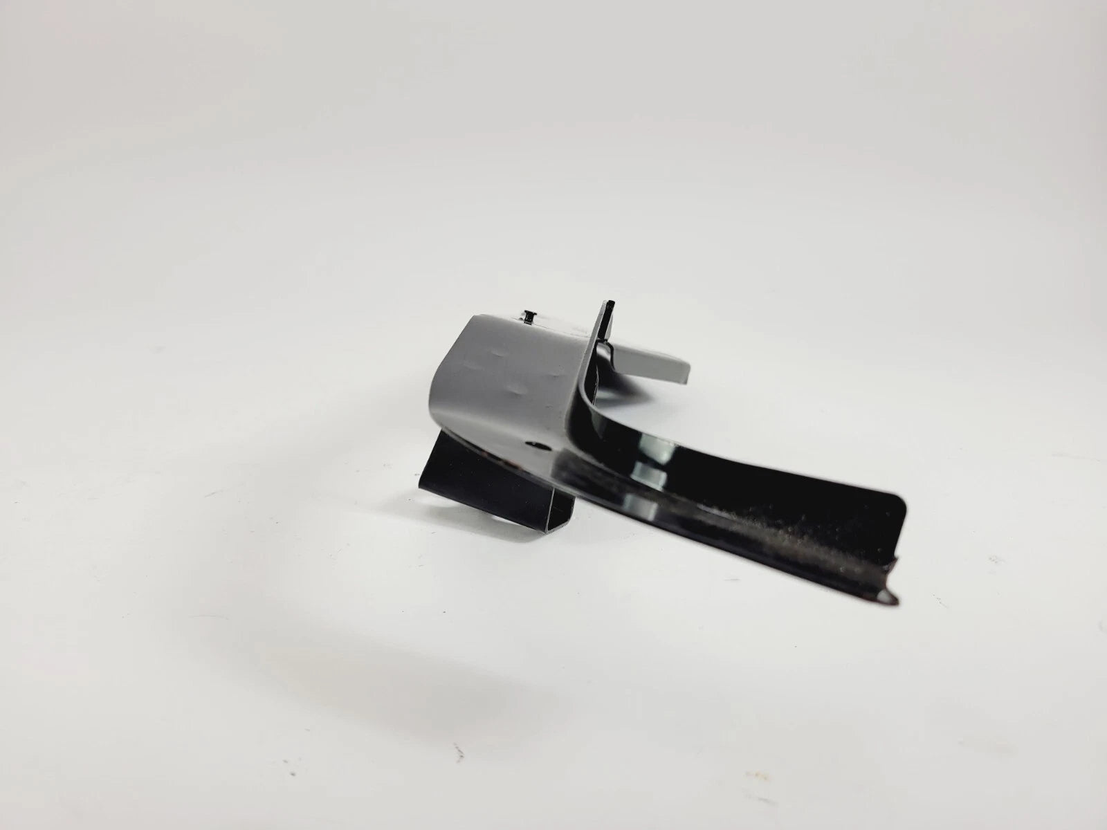 Right Side Batwing Fairing Bracket Mount for Harley Electra Ultra Touring (1996–2013)