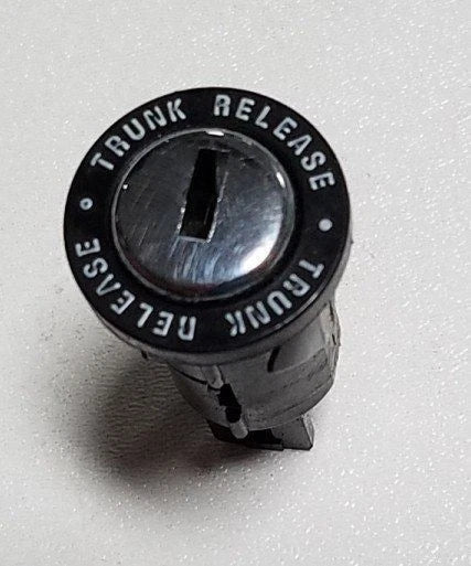 Trunk Release Switch for Thunderbird Cougar (1994–1997) Chrome