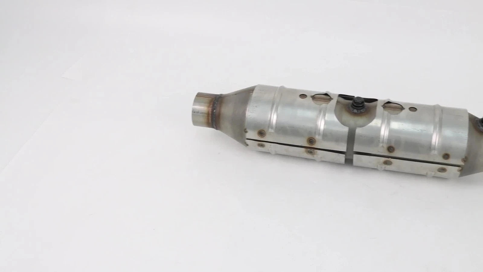 Rear Catalytic Converter for Ford E-150 E-250 E-350 E-450 (1997-2005)