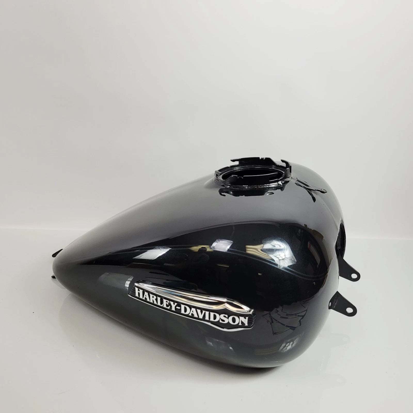 OEM Fuel Gas Tank for Harley-Davidson Tri-Glide (2018) - Small Dent Black Tempest
