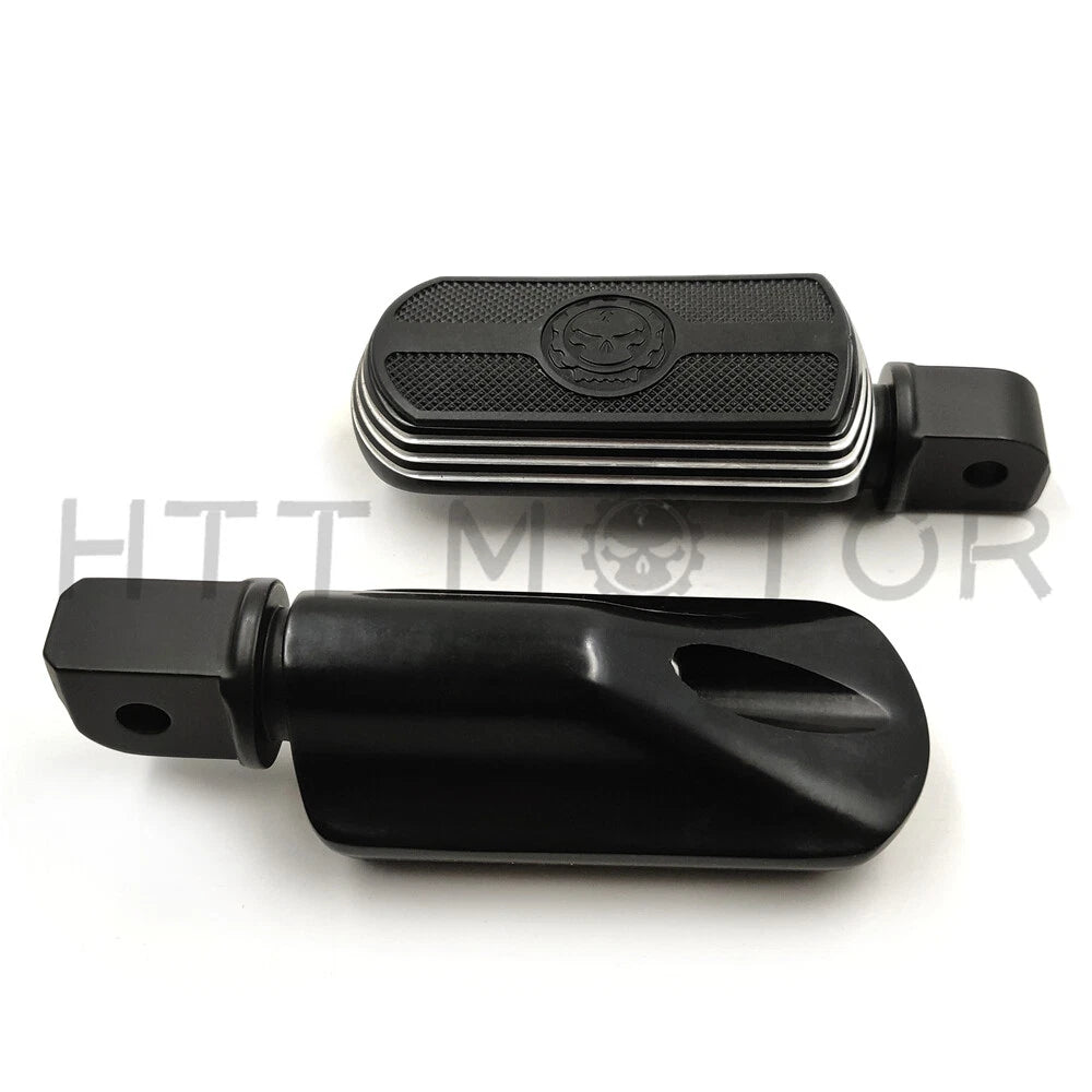 Black Skull Rubber Footpeg for Harley Davidson Softail Slim FLSL Breakout (2018–2023)