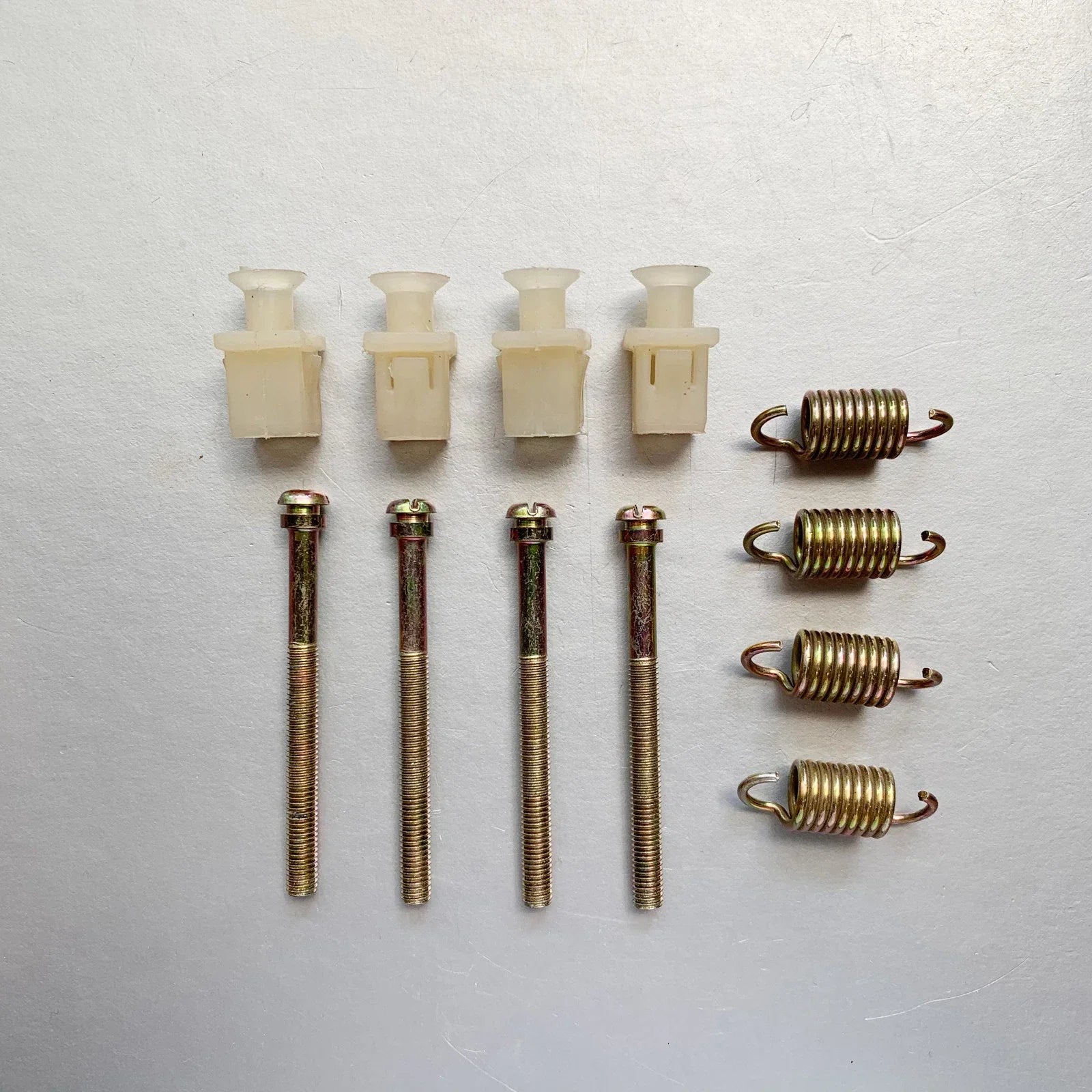 Headlight Adjusting Screws for 1983-1997 Toyota Hilux LN50 LN56 LN60 LN85 LN106 LN111