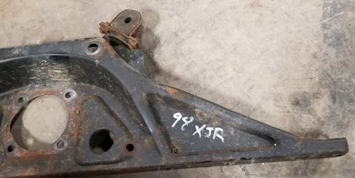 Rear Differential Suspension Cross Member Brace for Jaguar XJR XK8 XJ8 (1998–2003)