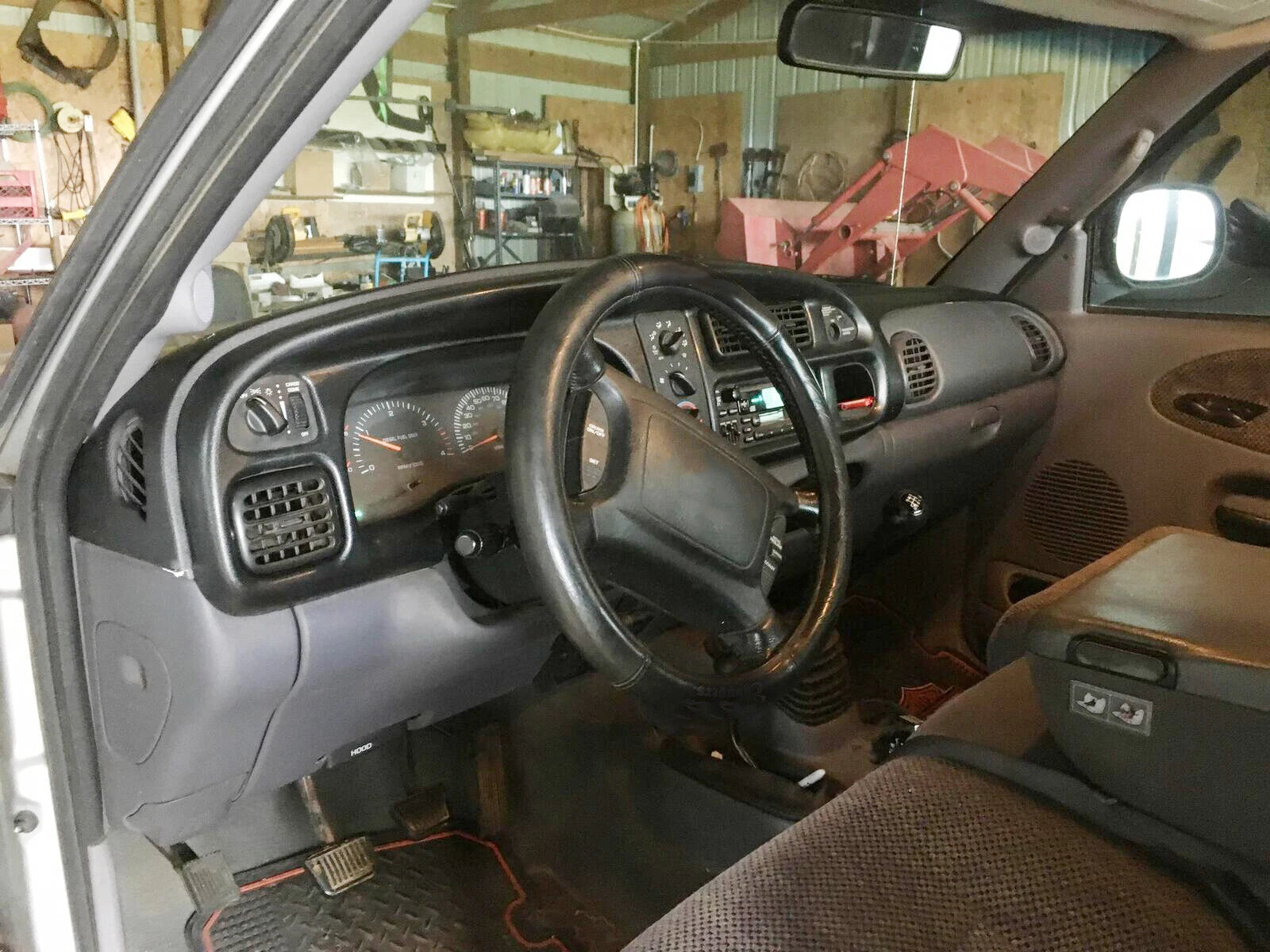 Instrument Panel Dash Bezel for Dodge Ram 1500 2500 3500 (1998-2002)