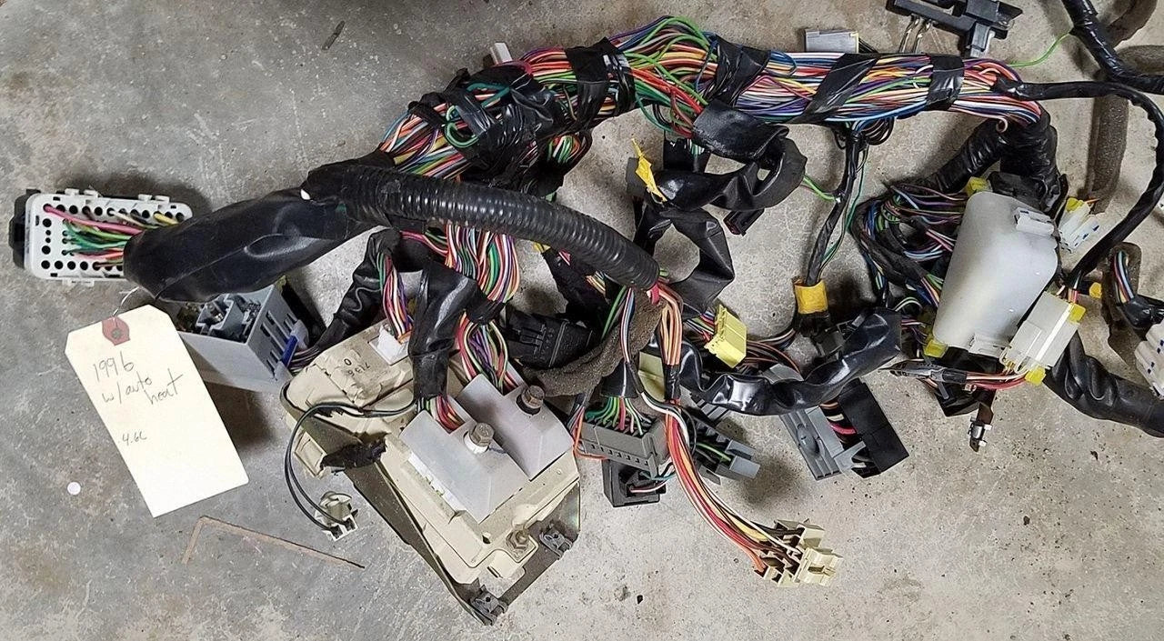 Dash Wire Harness for Ford Thunderbird Cougar (1996–1997)