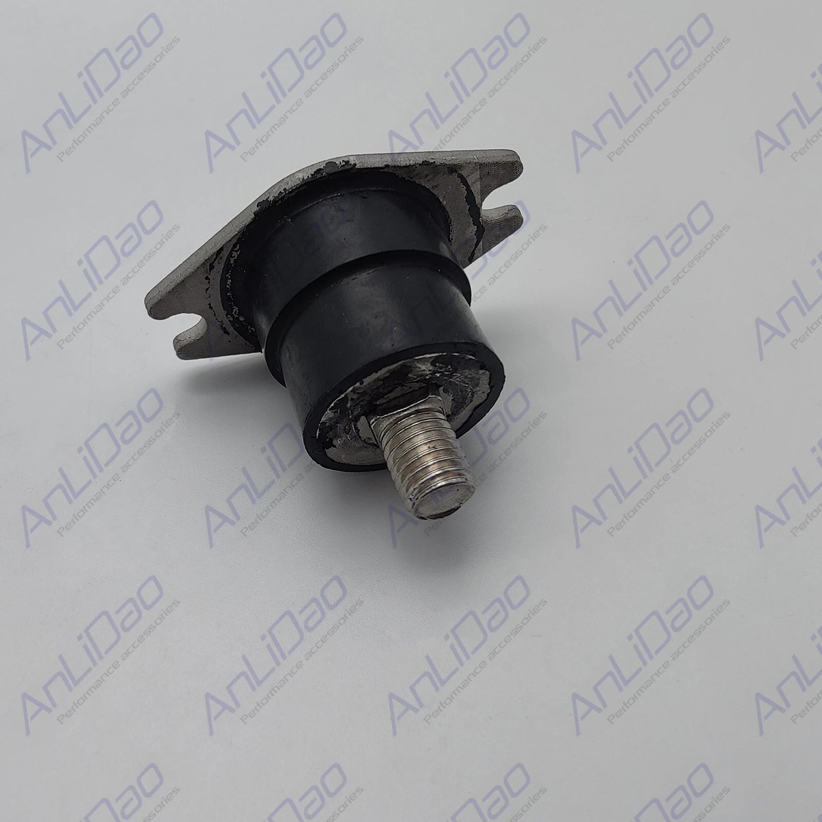 Upper Motor Mount for Johnson Evinrude OMC 20 25 30HP Outboards (325974)