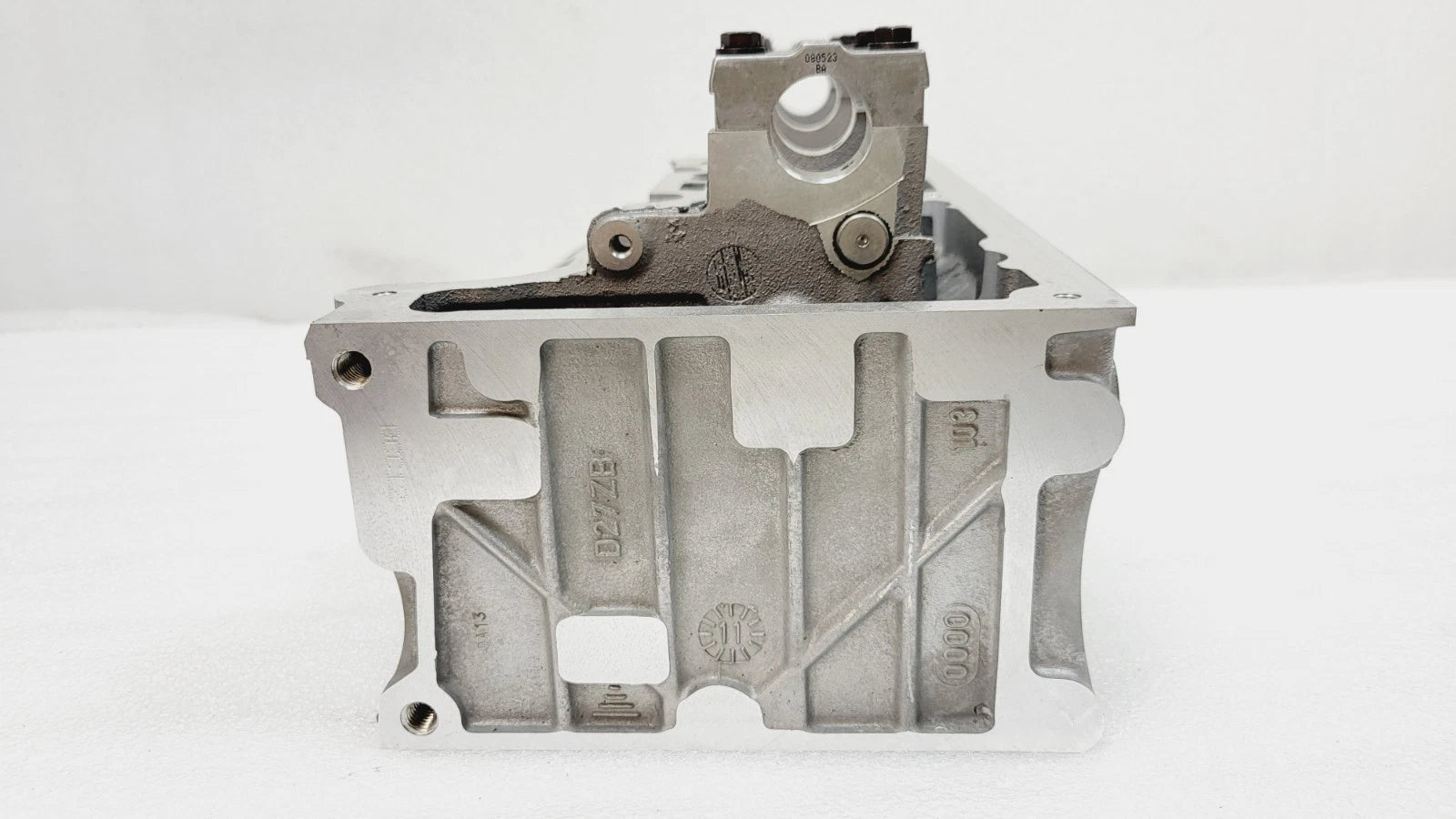 Right Side Cylinder Head for Ford Explorer Mercury Mountaineer (1998–2008) 7U7Z6049A