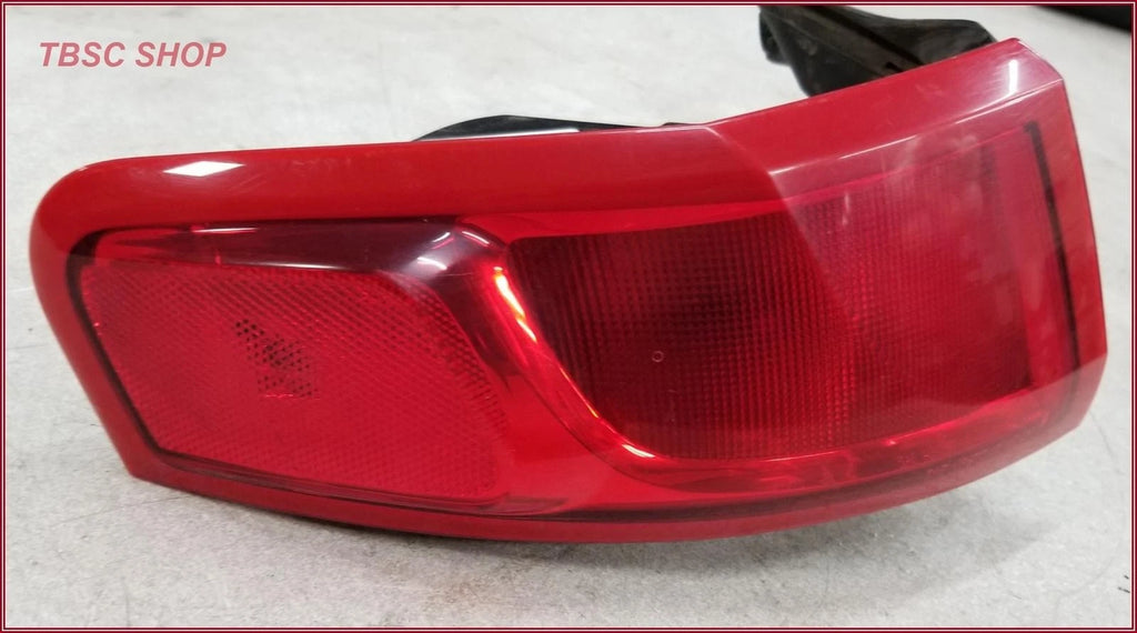 Left LH Corner LED Brake Lamp for Lincoln MKT (2010–2019) AE93-13B505-AM