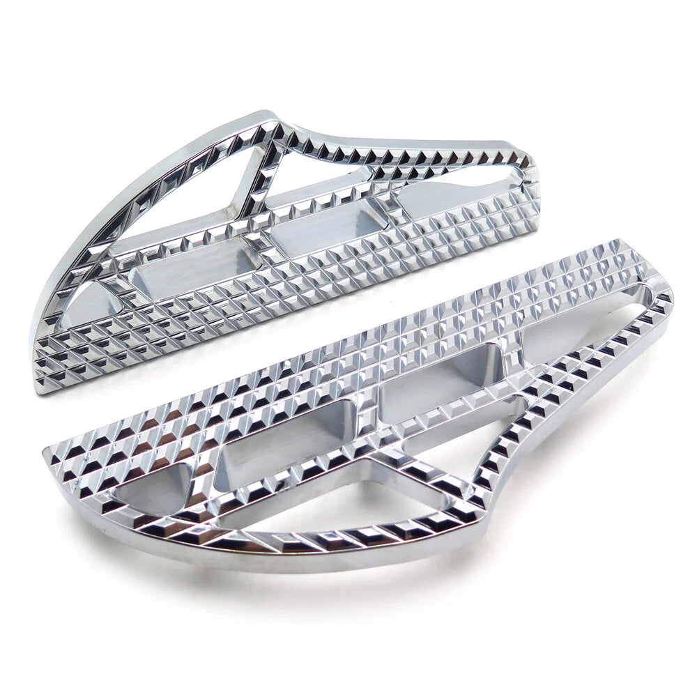 Dominator Shark Fin Footboard for Harley Softail Slim Fat Boy (2012–2023)
