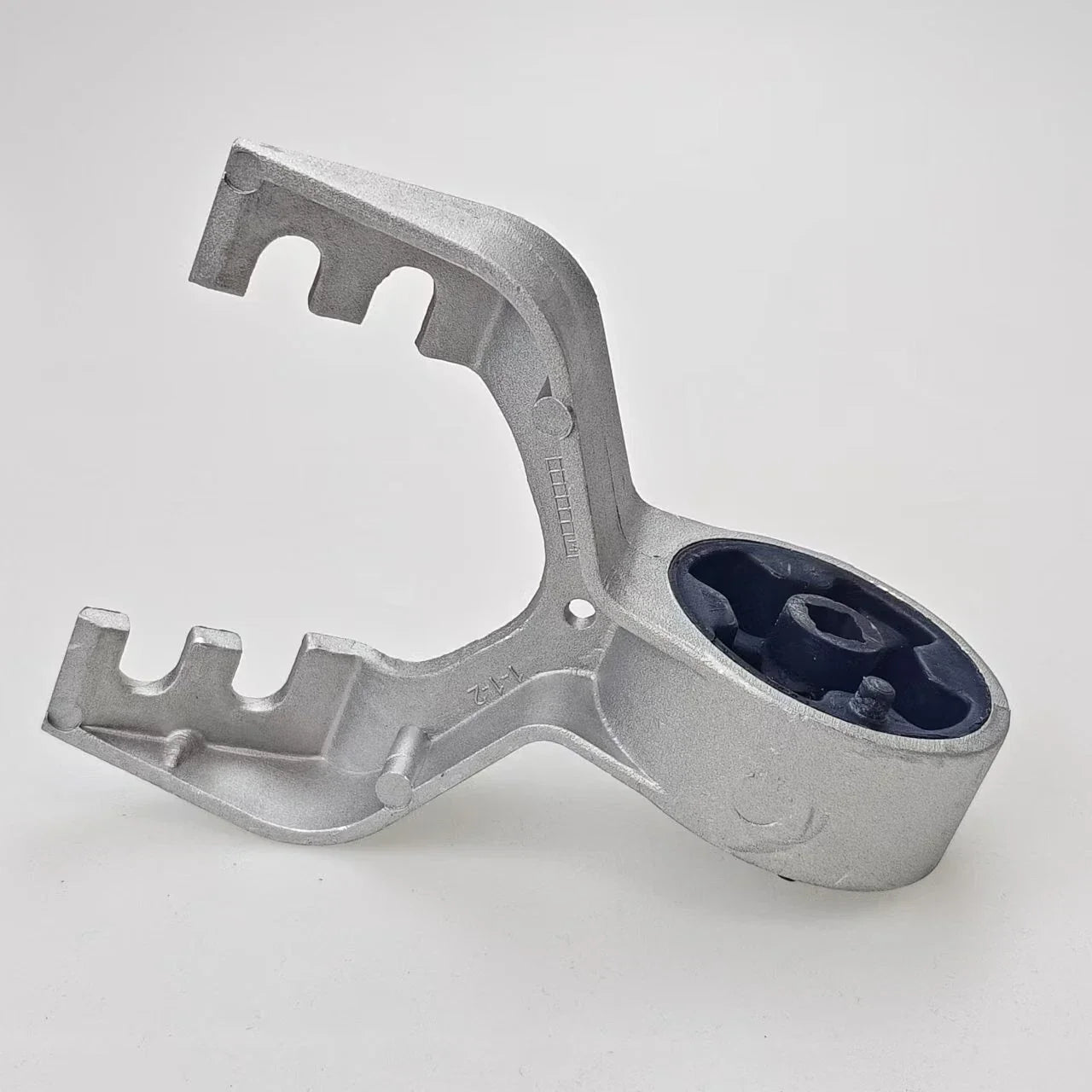 New Muffler Mounting Bracket Hanger for Ford Escape (2013–2019)