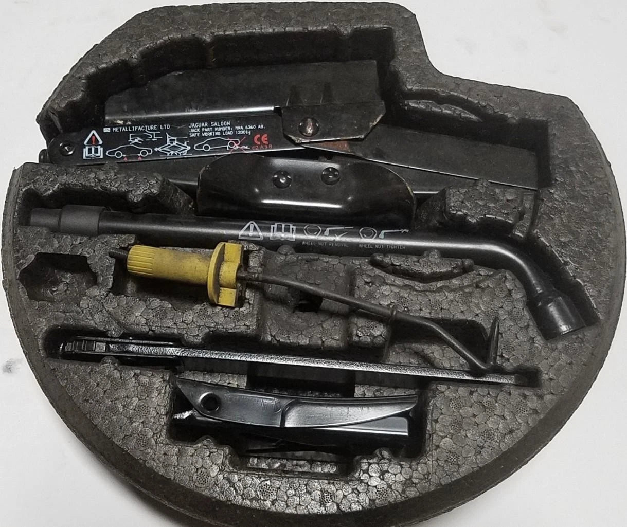 Spare Tire Jack Tool Kit Foam Case for Jaguar XJ8 XJR Vanden Plas (1998–2003)