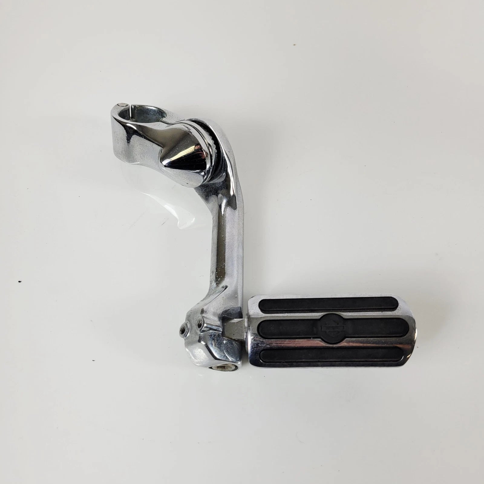 OEM Left Foot Peg & Mount for Harley-Davidson Touring Softail Chrome