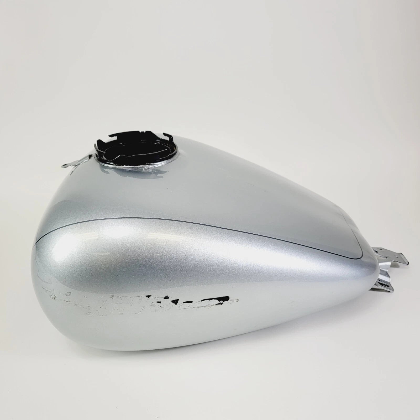Gas Fuel Tank for Harley Davidson Street Glide (2015) - Brilliant Silver Pearl
