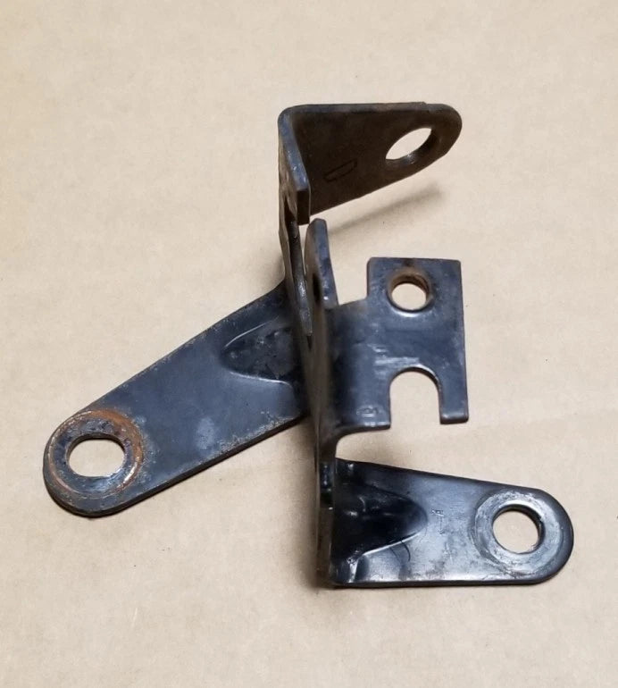 Throttle Cable Bracket for Ford Thunderbird Cougar (1991–1993)