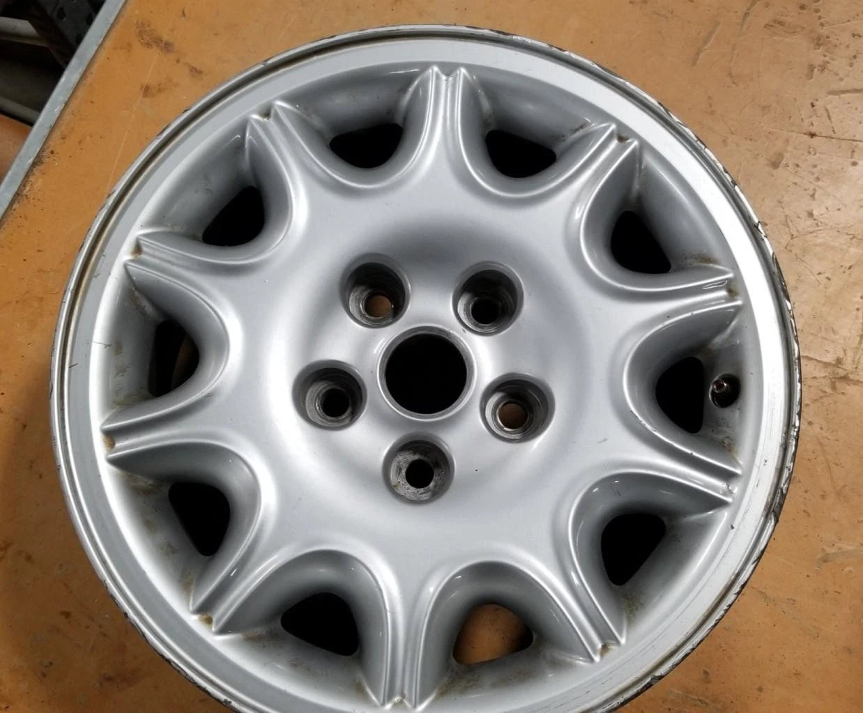 Set of 4 Wheels for Jaguar XJ8/XJ8L (1998–2003) MNC6113AA Grade B