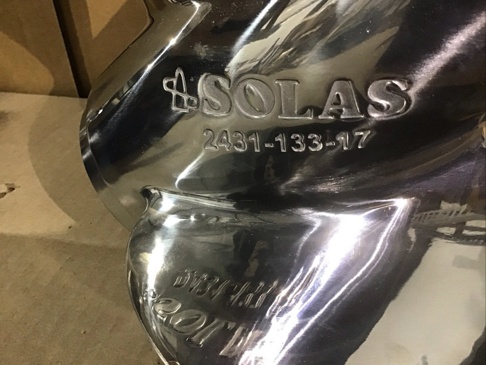 Solas Saturn 3 Blade Propeller 13.25x17P 2431-133-17 for Marine (Used)