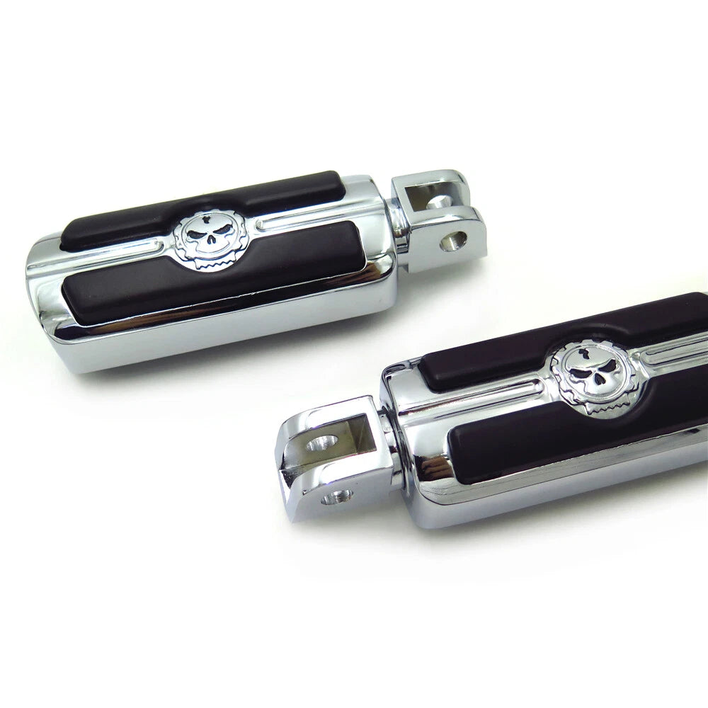 Chrome Gear Skull Footpeg for Suzuki Boulevard M90 (2009–2015)