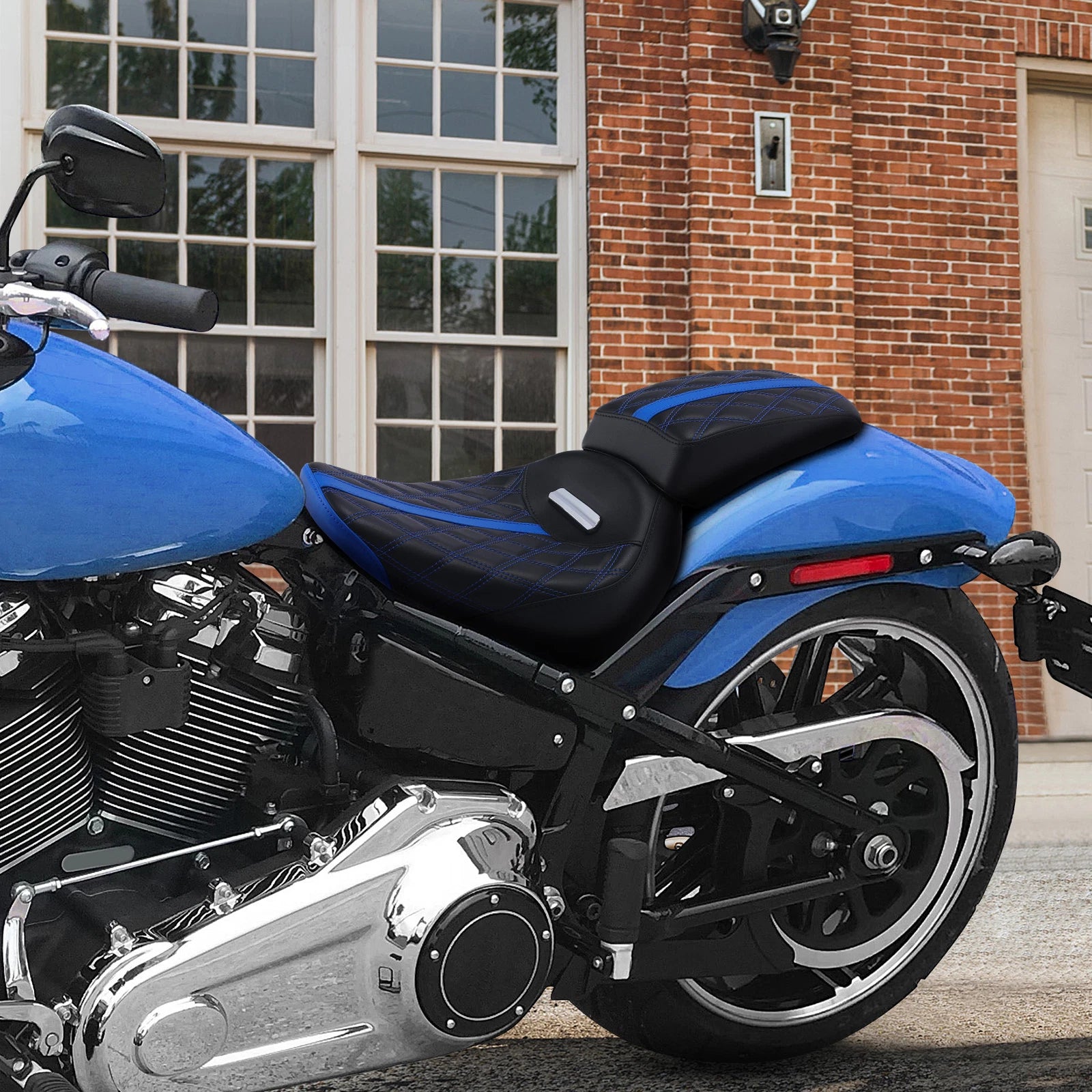 Seats for Harley Breakout FXBR FXBRS (2018–2023) - Black Blue