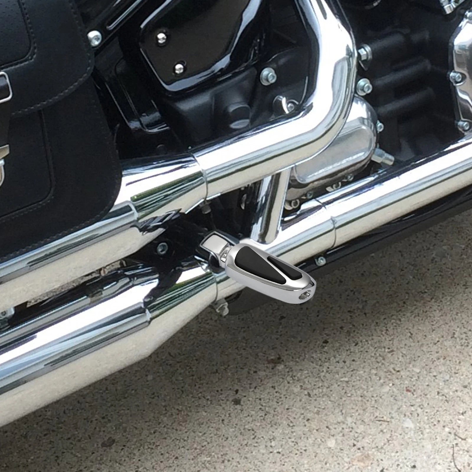 Rear Passenger Footpeg Pegs for Harley Softail Slim Street Bob (2018–2025)