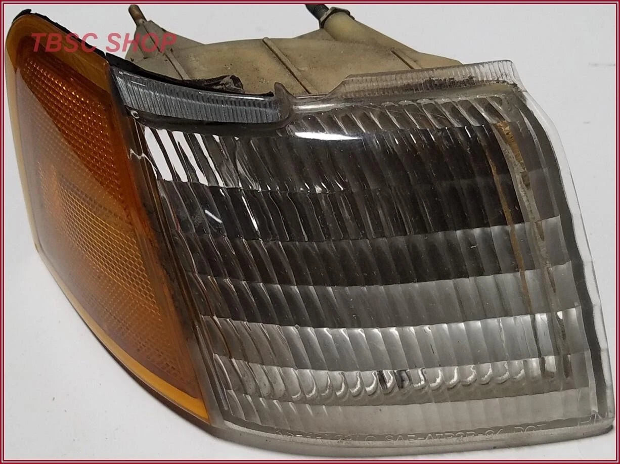 RH Parking Marker Turn Signal Lamp for Thunderbird Cougar (1989–1995)
