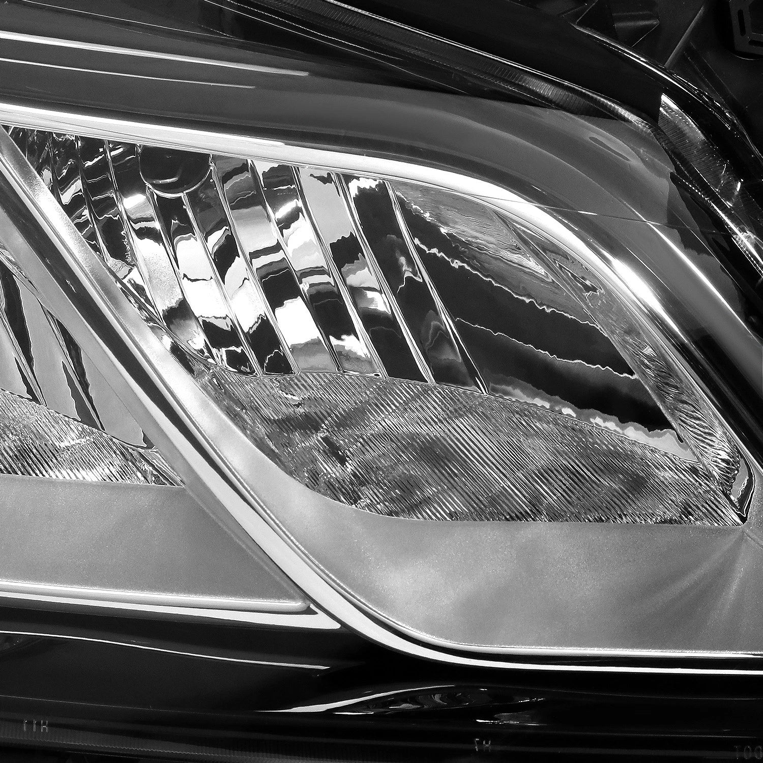 Right Side Headlight for Chevy Traverse (2013–2017) OE Style Black Housing