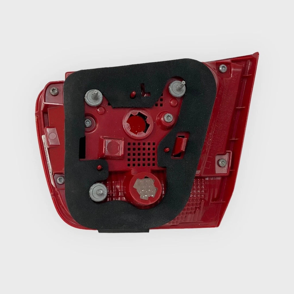 Halogen Taillight for Chevy Malibu (2013–2016) 22907311