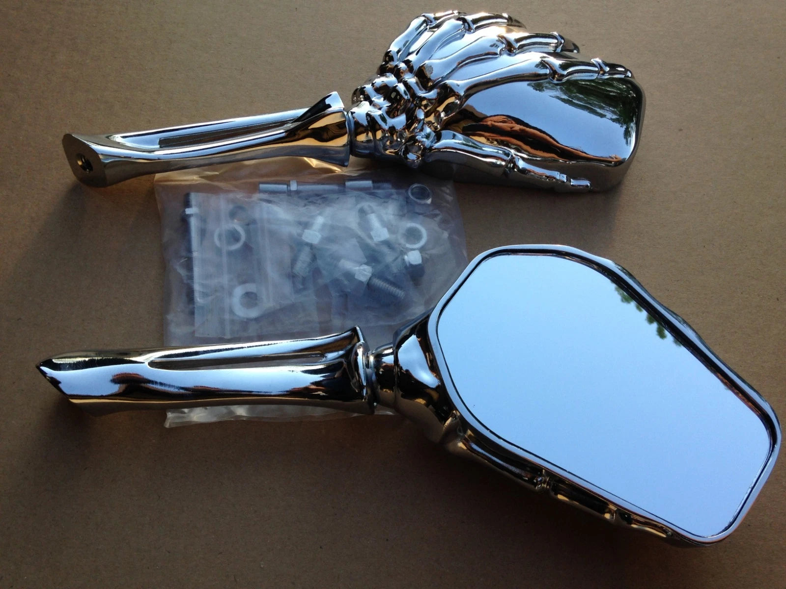Skull Mirror for Yamaha Road Star Vstar 1100 1300 1600 1700 Warrior Virago