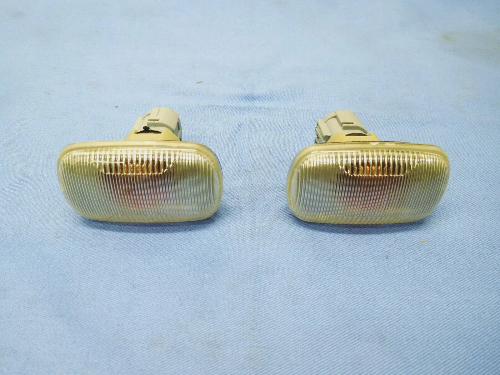 New 2 x Side Guard Indicator Lamps for Holden RA Rodeo (2003-2006)