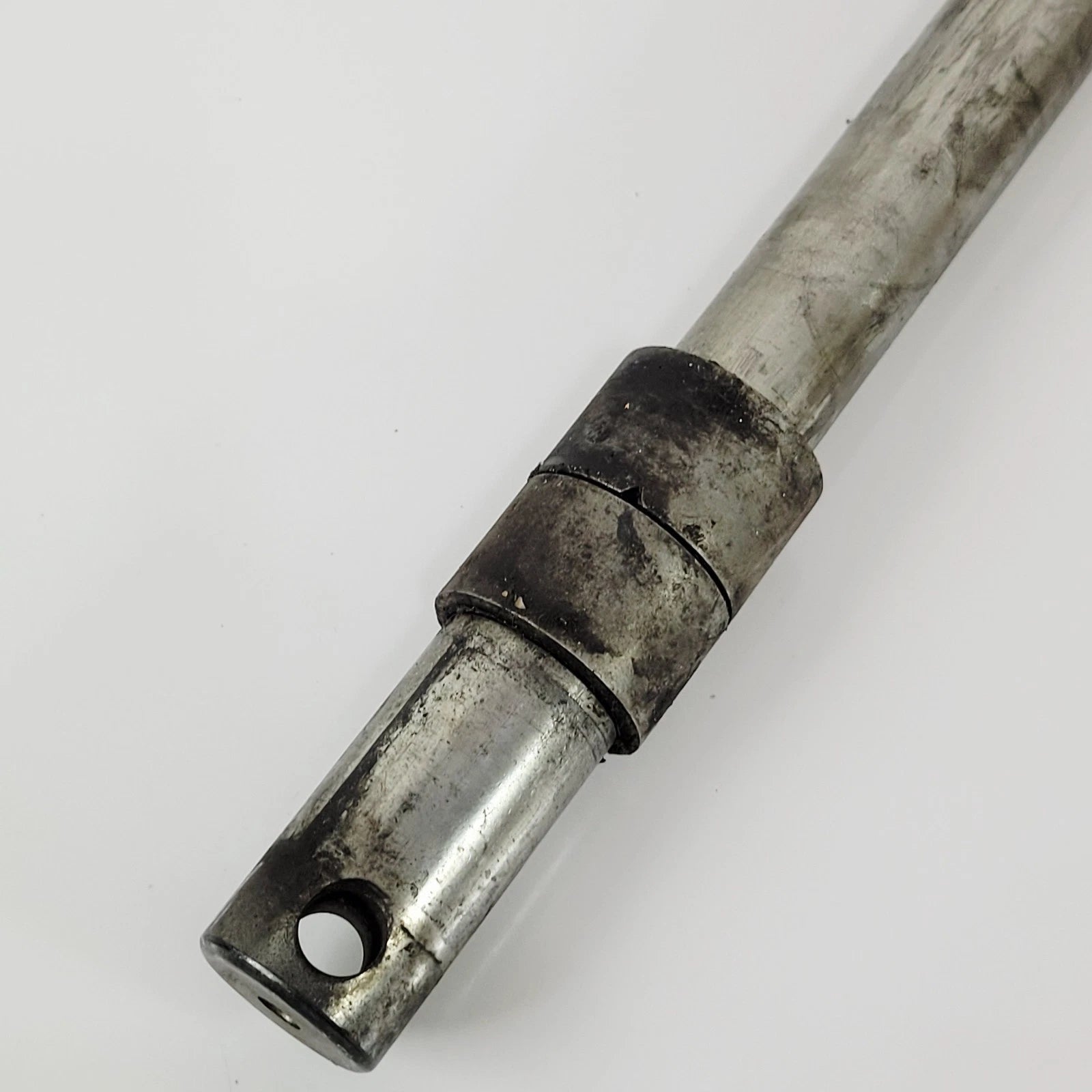 Front Wheel Axle Rod Bolt for Harley-Davidson Touring (2000–2007) 43364-00