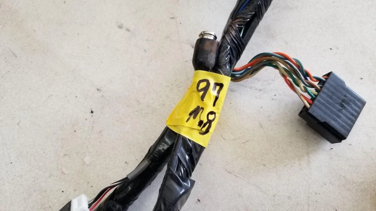 Amp Wire Harness for Lincoln Mark VIII (1997) F7LB-19B113-BG F7LB19B113BG