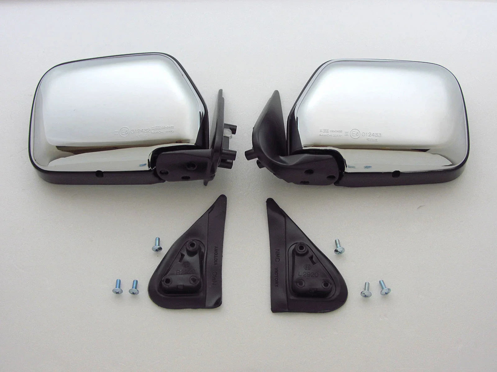 Chrome Door Mirrors for 88-97 Toyota Hilux Mighty-X 4Runner Surf (88-97)