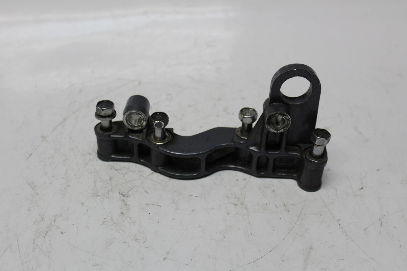 Exhaust Pipe Bracket for Yamaha Venture Raider 1100 (1999–2000)